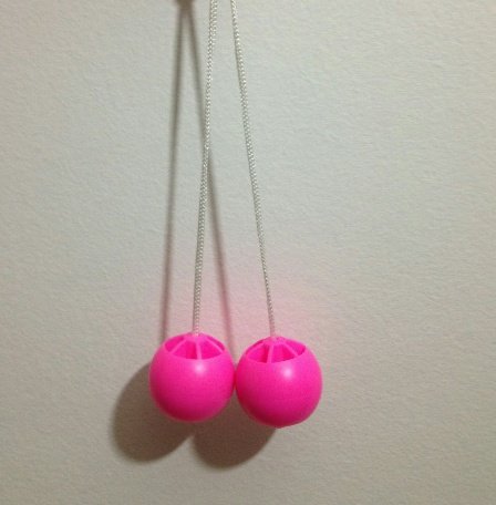 doycix's tweet image. Crianças de hoje em dia se divertem com Iphones, mas quando eu era criança me divertia com isso