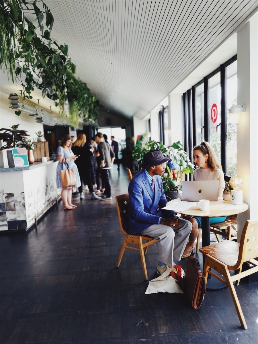 luciekerley's tweet photo. Such a useful event! 
Thank you, @pinterestUK for this #brunchandlearn shindig! 

#PinterestUK #socialmedia 
🤳 shot on @HuaweiMobileUK #HuaweiP20 https://t.co/AusKJV2NJI