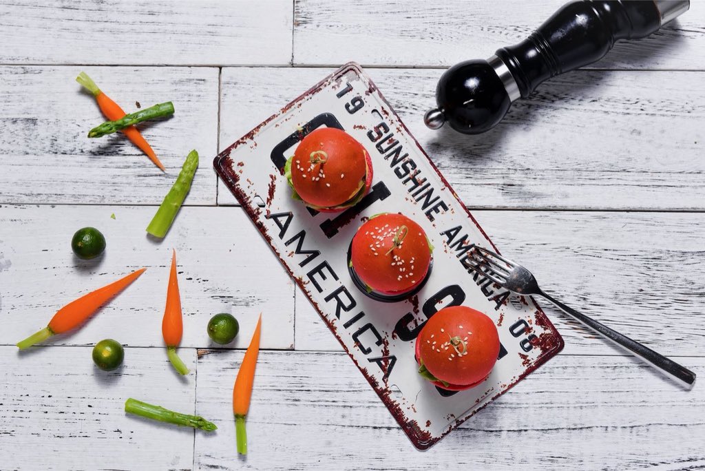 Laid Back Sunday Retox Brunch
Heathy recipes, Sunday Roasts with options of unlimited sparkling wine

Every Sunday from 11:30-15:00 at The Kitchen Table

#whotels #wguangzhou #sundaybrunch