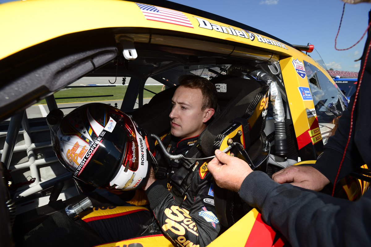 southpointlv's tweet photo. To @mid_ohio he goes! Retweet to help send #GoodLuck to @DanielHemric in today's #MidOhioChallenge π https://t.co/QOkGVuuC0T