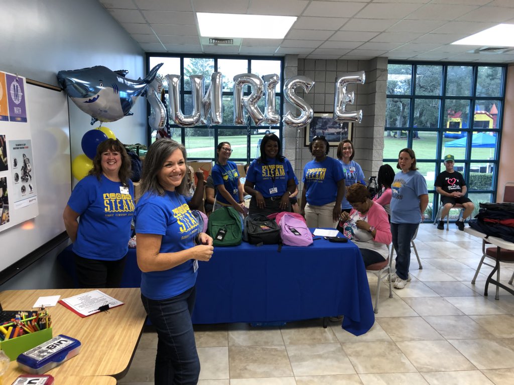 BenWhitehouse98's tweet photo. @MCPS_Sunrise @MOESmanatees @HorizonAcadFL giving away free backpacks to the Marion Oaks community students.  Free health screenings also available.  What an amazing group of volunteers!  #WeAreMCPS #Area3 @Grantham_Greats @drheidi2007 https://t.co/PeCaYDvaKV