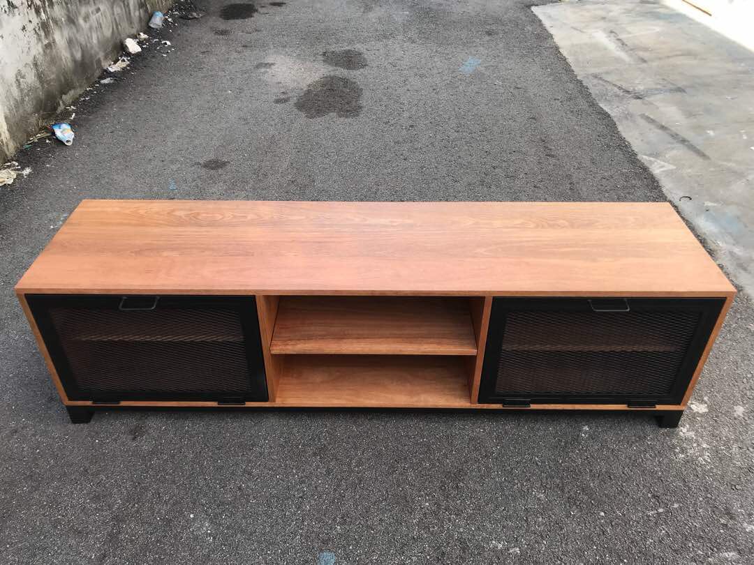 rahhimramly's tweet photo. kawan seuniversiti saya ambil Bachelor Industrial Design ada buat custom &amp; Handmande wooden Furniture. sebarang tempahan boleh roger beliau. +60 17-909 6531

RT dan sebarkan untuk rezeki kawan saya, i/allah bulan Mac 2019 akan berlansung majlis perkahwinan beliau https://t.co/IpubeKAiL0