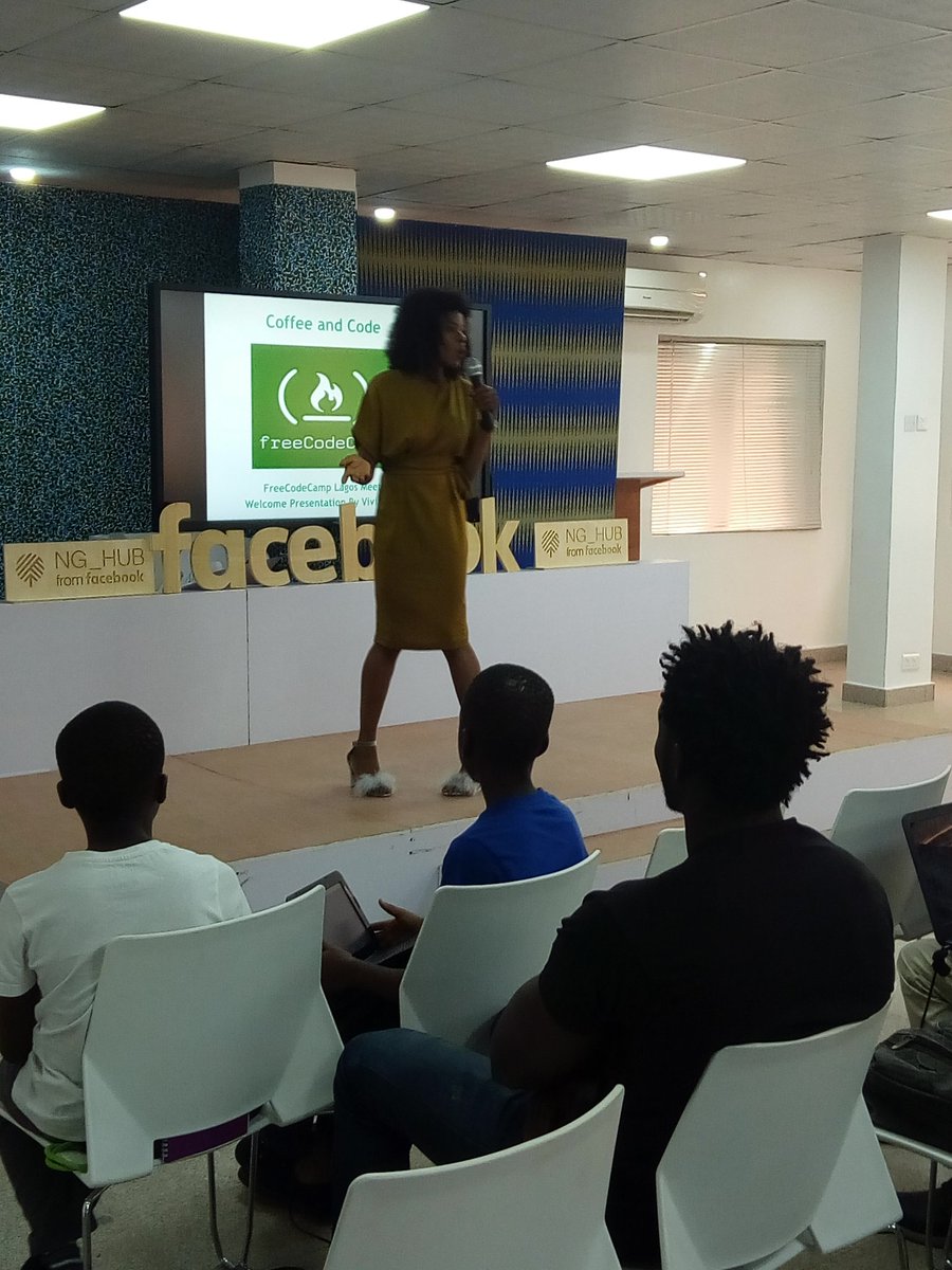 olakehinde_'s tweet image. @EgwuVivian3 with the introductory presentation @fccLagos #CoffeeNCode #freeCodeCamplagos