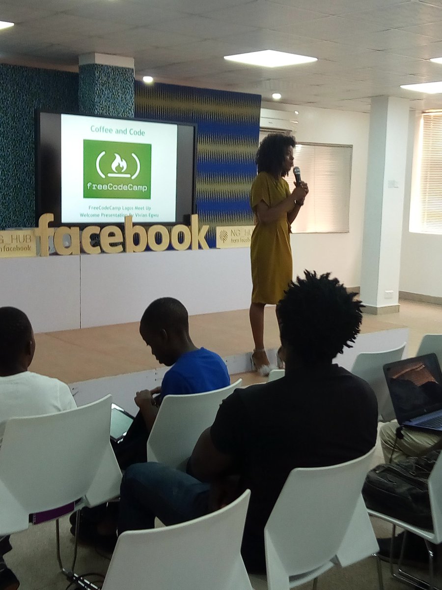 olakehinde_'s tweet image. @EgwuVivian3 with the introductory presentation @fccLagos #CoffeeNCode #freeCodeCamplagos