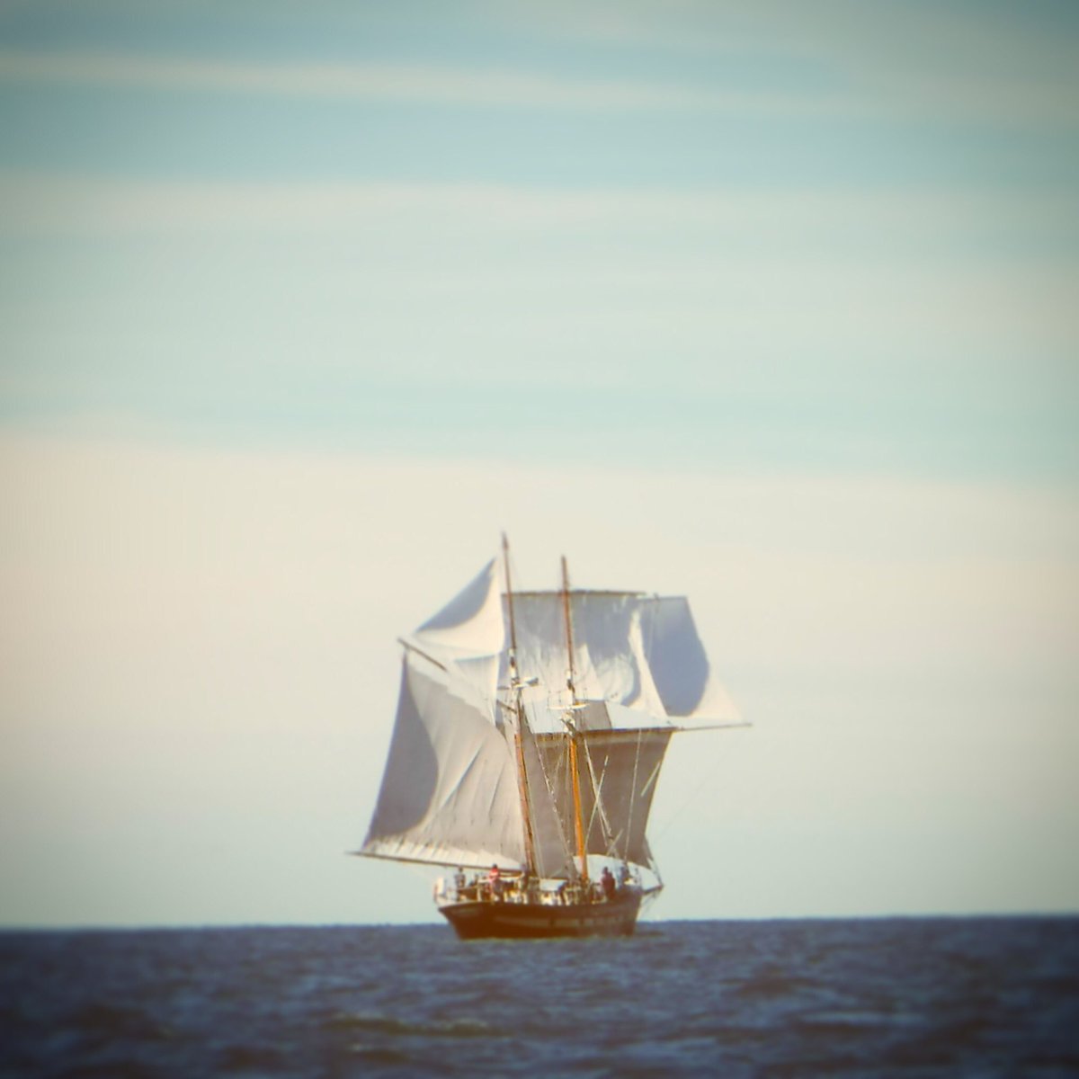 #Sailing trough the #ygk yesterday! We’re booking day charters, team building, school &amp; group sails for fall 2018! #TallShips #sailing #thingstodo #teambuilding #lakeontario #funinthesun