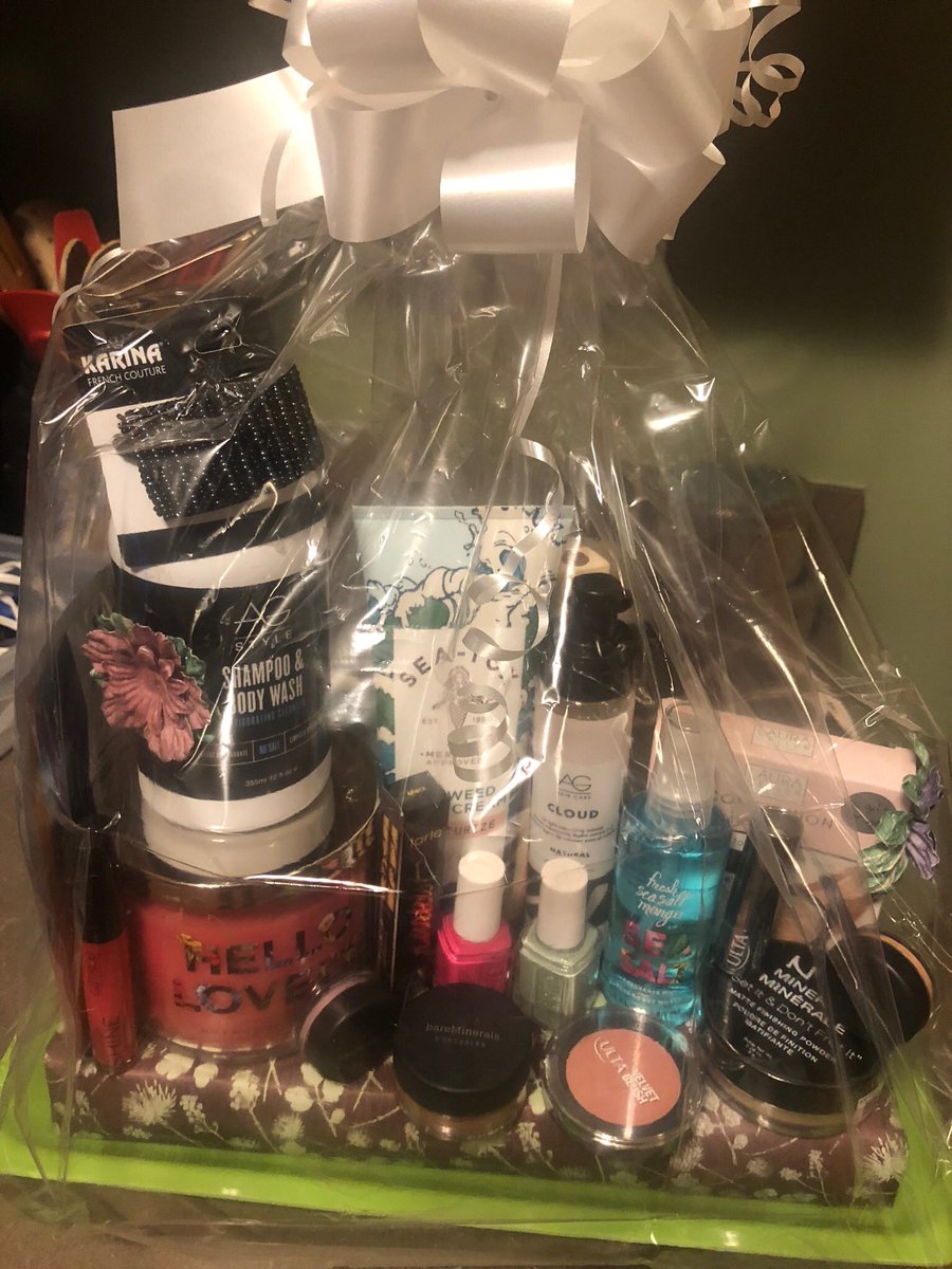 rememberingtim's tweet image. If you're a woman who loves makeup, we've got baskets for you! SIX baskets filled with goodies to make you feel great......