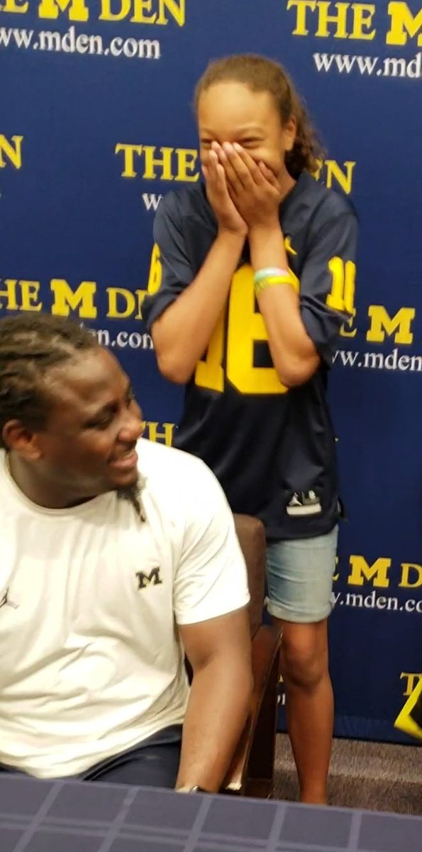 TruBluFan115's tweet photo. Thanks @TheMDen. As you saw Allana was so happy to see her 1st fav @DenardX But today was about blessing others...2 huge fans from Columbus, and a fan in Cali who lost their child to Long QT syndrome. Thanks @DerrickWalton10 #RocksForRyan #614Crew https://t.co/LMKgAKIVle