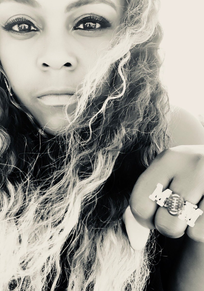 OhFreakinYeah's tweet photo. Faces of a #KansasCity #FootballMom Listen to my new Red Friday Anthem #OhFreakinYeah at https://t.co/qVEtVn7tvw DOWNLOAD TODAY at https://t.co/YaaRfrAvQ6 https://t.co/wpzLN8Q1d3