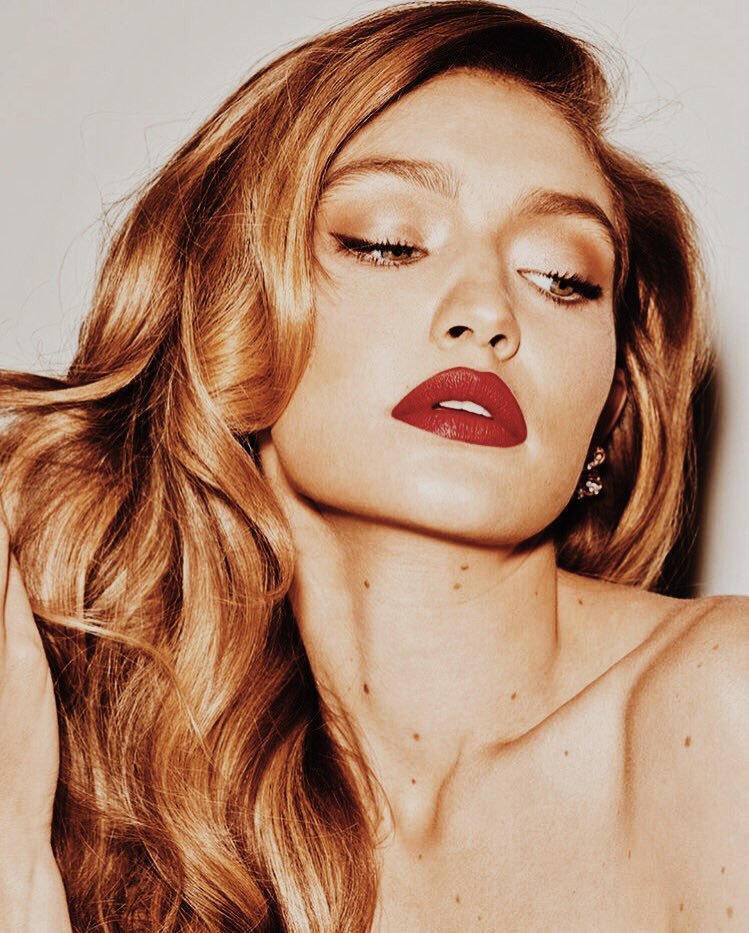 90sbratty's tweet photo. — "Adoramos a perfeição, porque não a podemos ter; repugna-la-íamos se a tivéssemos. O perfeito é o desumano porque o humano é imperfeito" https://t.co/inefUOQWyO