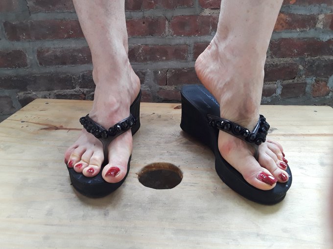 Those balls have been making you think naughty things. They need to be punished. #CBT #bdsm #dominatrix<a href="/tag/bdsm"class="tags"><span>#bdsm</span></a><a href="/tag/footfetish"class="tags"><span>#footfetish</span></a><a href="/tag/fetish"class="tags"><span>#fetish</span></a><a href="/tag/prodomme"class="tags"><span>#prodomme</span></a><a href="/tag/dominatrix"class="tags"><span>#dominatrix</span></a>