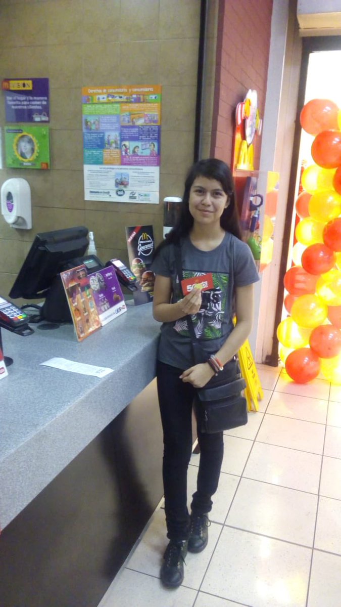 McElSalvador's tweet image. Las MacMonedas te esperan en: 

💰Mc Galerías
💰Mc Metrocentro San Salvador
💰Mc Metrocentro Santa Ana
💰Mc Lourdes
💰Mc Walmart

Recuerda una McMoneda = un Big Mac Gratis 🍔

#BigMac50