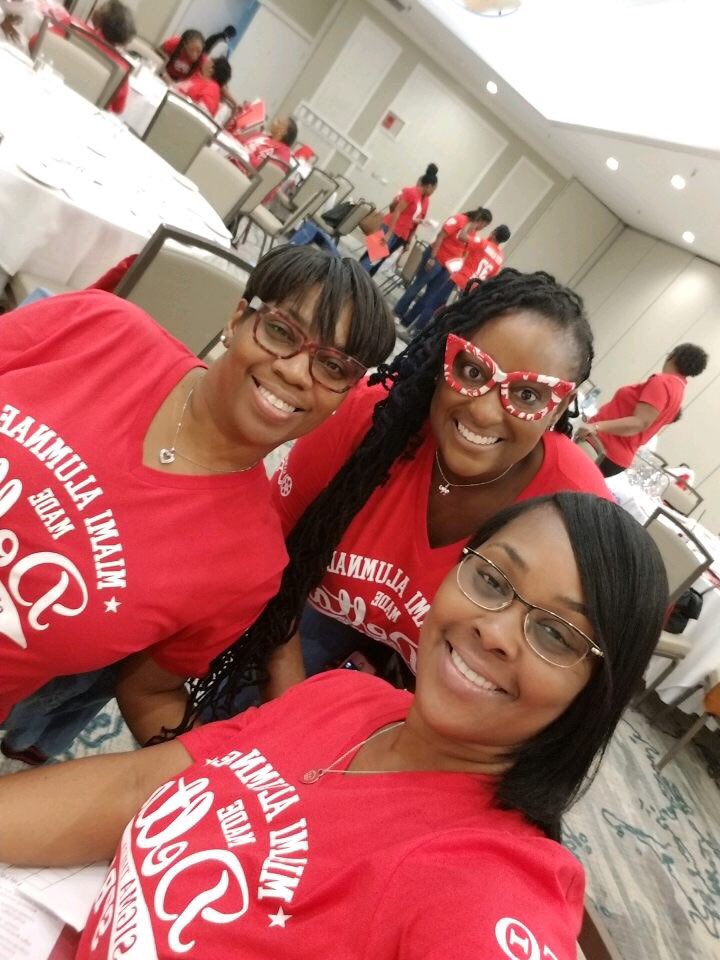 iamLaShannon_'s tweet image. Delta Tings! Miami Alumnae Chapter of @DSTMiamiAlumnae 2018 Chapter Retreat. Good times today as we took flight on Delta Flight 262. We are leveling up to a new altitude, continuing the business of Delta with distinction! ❤️🐘🔺

#DeltaSigmaTheta #MACmade #DeltasFinest