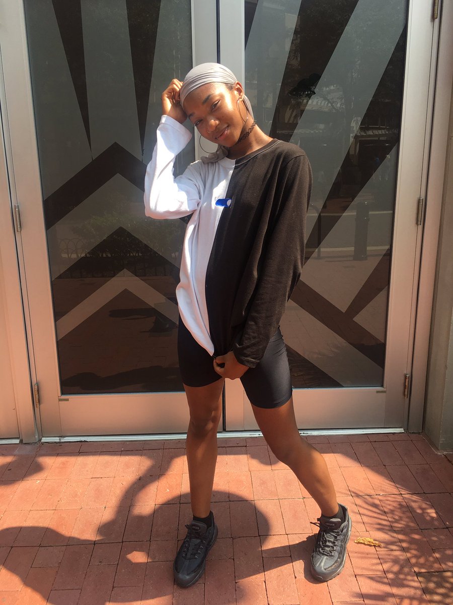 MeccanismsOfMe's tweet photo. If I gotta wear my DuRag to brunch, imma make it look sexy. https://t.co/HrUHyIdn7N