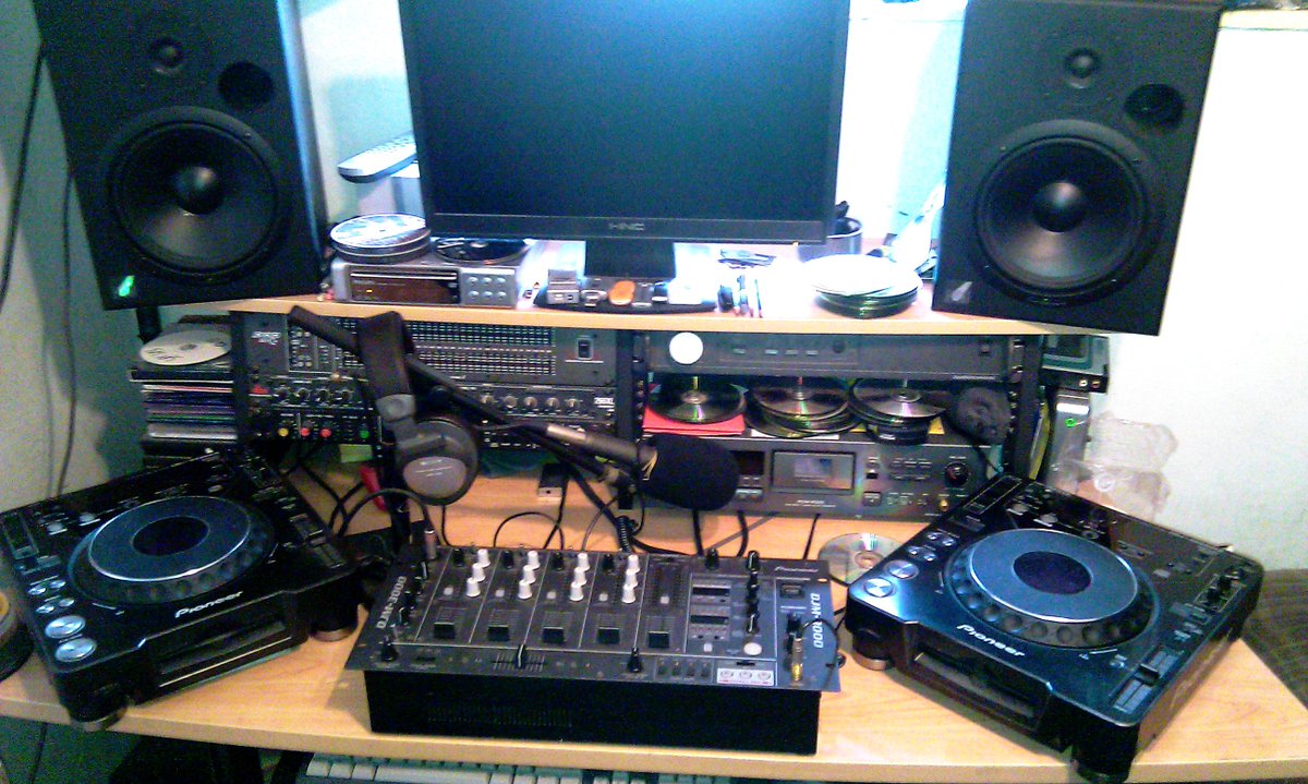 WorldFamousEnt's tweet image. Still Got It..