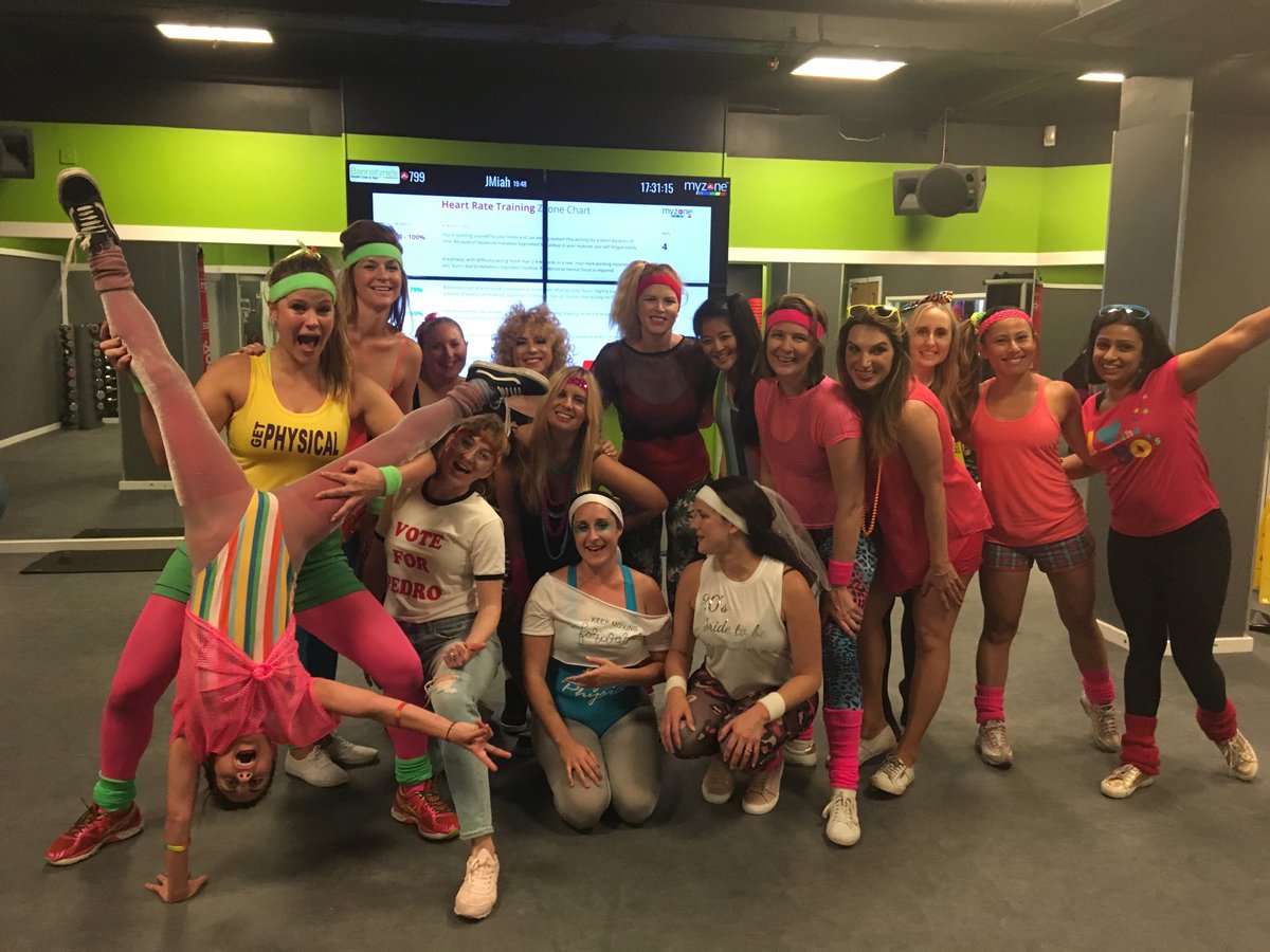 MollyCheerCo tweet media