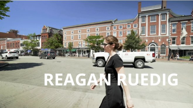 atinybithuge's tweet photo. #NewArtist: This is Reagan Ruedig and yeah, she's #ATinyBitHuge. https://t.co/wi3MkFbCl1 https://t.co/vPN7EoCAXg