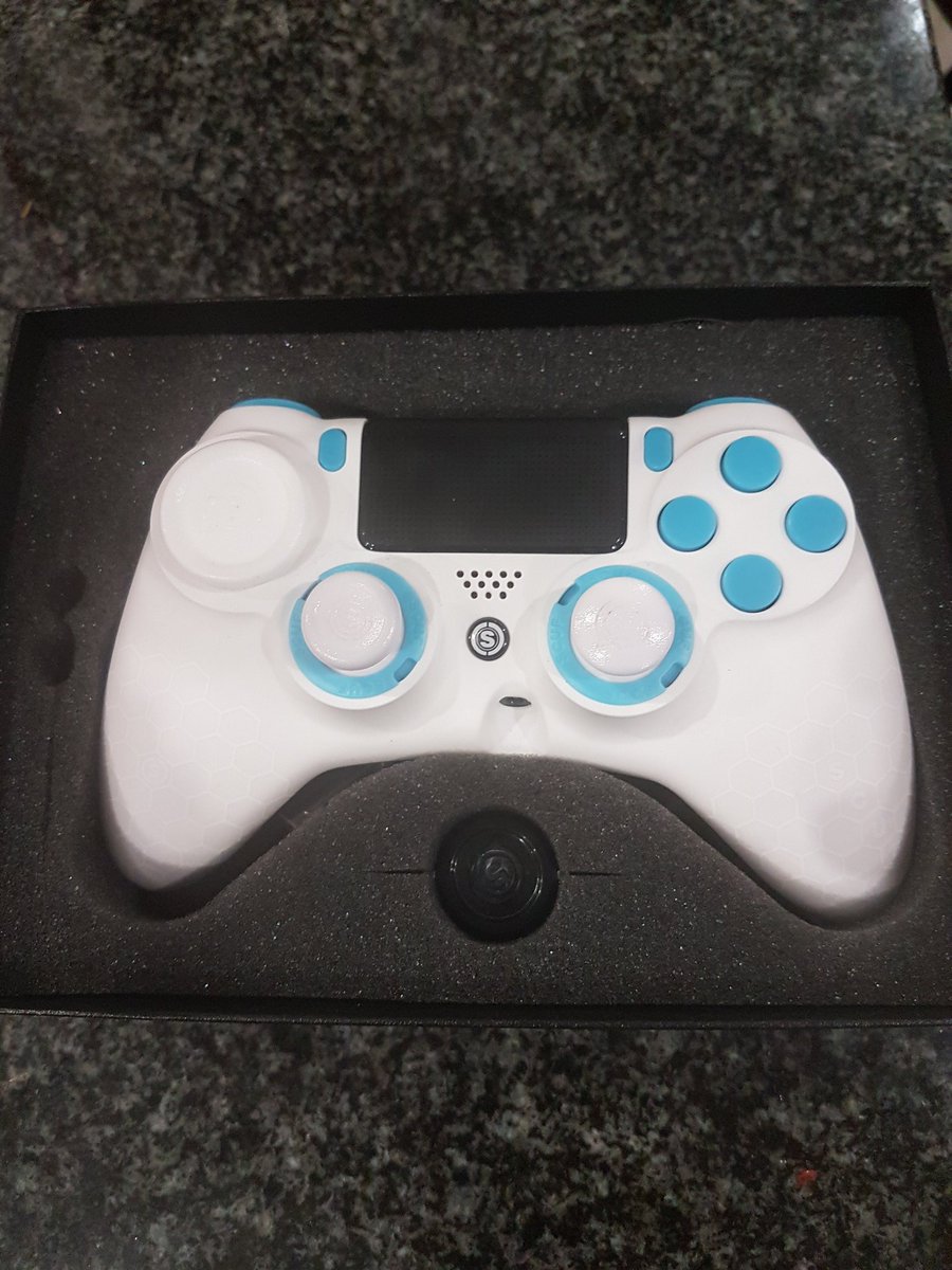 Calvd10's tweet photo. A massive shout out to @EliteGamingRSA on my new stuff. Awesome service and will definitely be back again! https://t.co/AzkLGXNVGn