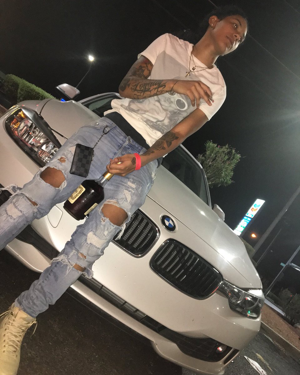 Dattwayyacee's tweet photo. How I brought my birthday in 💸🤪 #BIGG22 watch my drip today 🔥 https://t.co/zWschXX18K