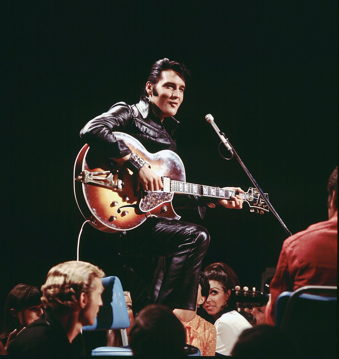 crockpics's tweet photo. Elvis Presley during his Comeback Special performance, 1968 https://t.co/peRte2NWXu