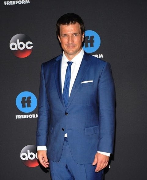 BRStanathan's tweet photo. Quando o Nathan paga alguém para vestir ele! 👌🏼👏🏼😂💙 https://t.co/9LGeOBPYD9