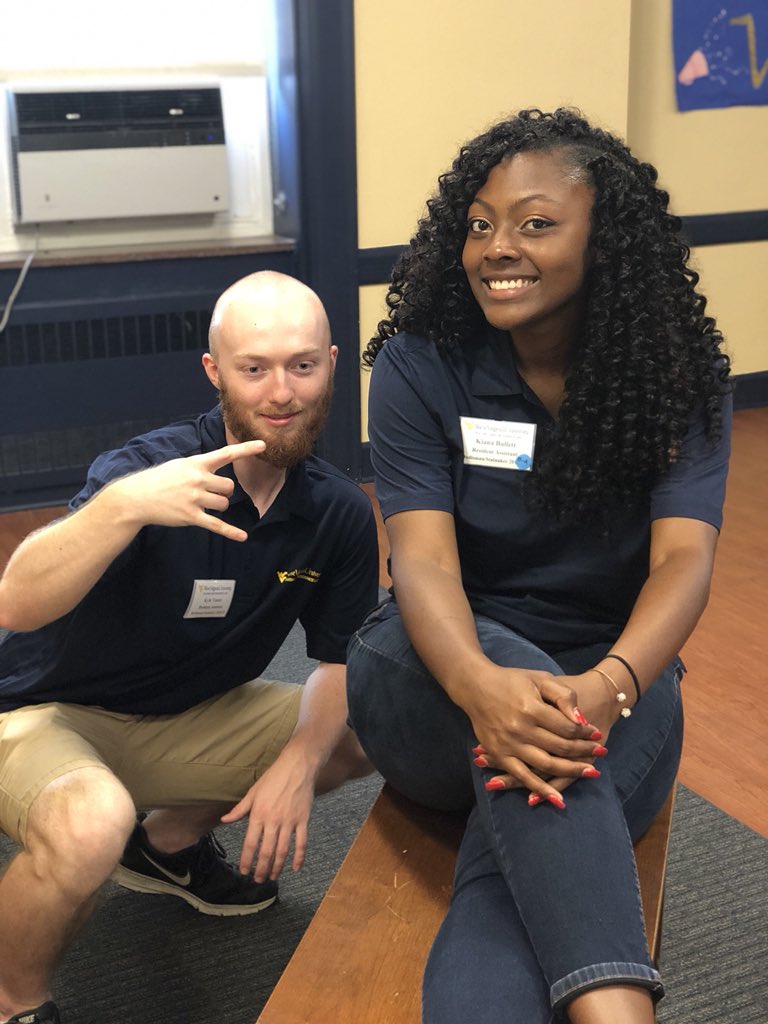 Working hard or hardly working? #lookinggoodfeelinggood