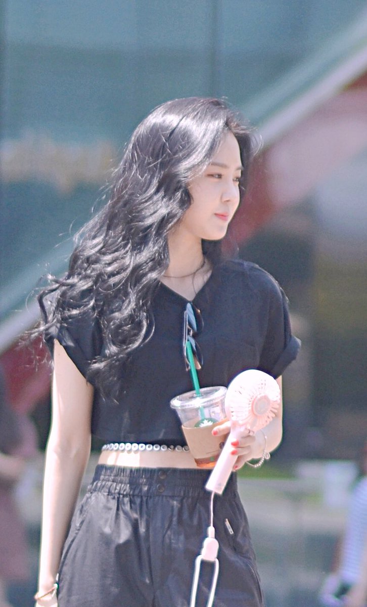 Anuparb1's tweet photo. Mini-fanmeeting Apink 180727 naeun. #NaEun #apink #ApinkSNE https://t.co/AWVKs6MYv0