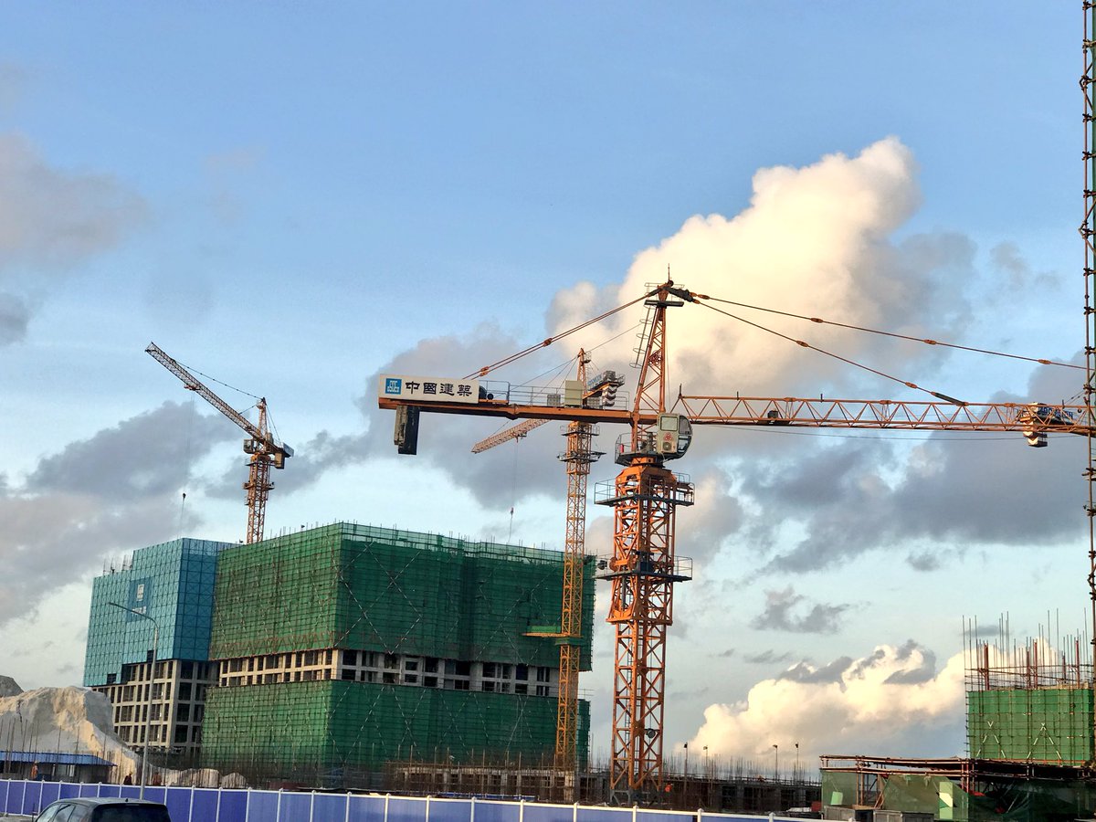 em_saeed's tweet photo. Hulhumale 2 vana fiyavaheegai Raees Yameen fattavaidhevvi Hiyaa Mashroougai 25 bureege 16 toweru ge masakkaiy baaru speedgai kuriah. #RaeesYameen2018 🇲🇻 https://t.co/xEOX5M2o2l