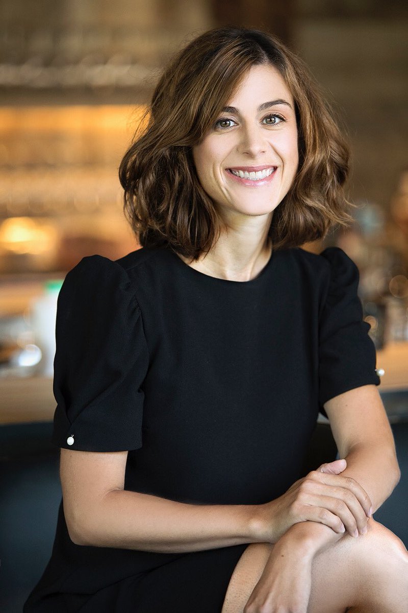 Nouveau look de <a href="/vinsaufeminin/">Vins au Féminin</a> 🍷#mmgrenier Crédit : #julieperreaultphotographe #pic #wine #women #winecourse