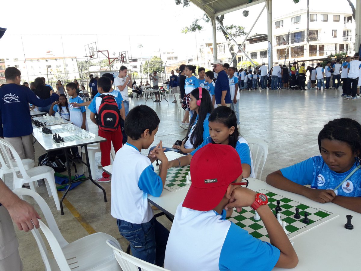 padleondegreiff's tweet image. Festival de Ajedrez con el programa Deporvida #SaturdayMorning #ChessPower @mincultura @RNBPColombia