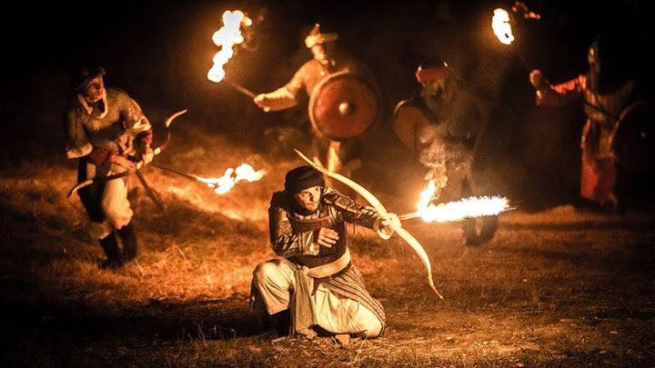 IlexElice's tweet photo. #11agosto: i #saraceni tenderanno l'imboscata alle mura del #borgo dell'Ilex. Armi, #fuoco  e tante emozioni: vieni a vivere il #medioevo ad Elice, #Pescara 🔥⚔️ #weekend #medieval #fire https://t.co/7IS1pebdfO
