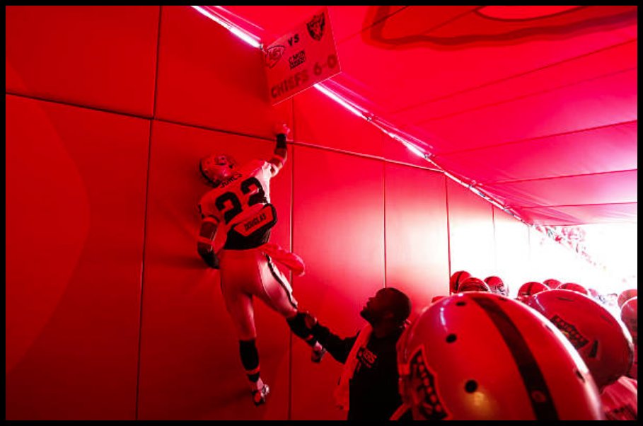 Happy birthday to former CB Tracy Porter, August 11, 1986. 