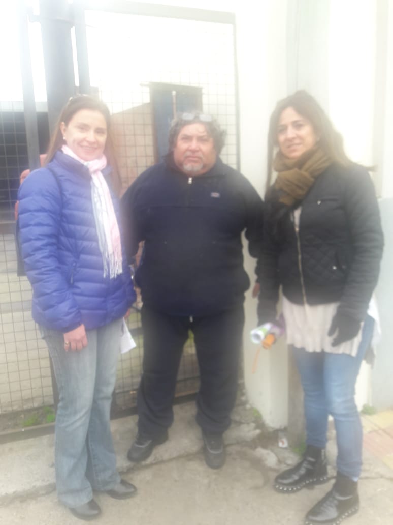 mujerproTandil's tweet photo. #CambiandoJuntos #Tandil #TimbreoNacional otra jornada para acercarnos a los vecinos, escucharlos y que sepan que no están solos. Gracias a todos por la calidez y el afecto recibido. No aflojemos!!💪💪.@gonzasanta @mariuvidal @mauriciomacri @AlexCampbellOK 🇦🇷🇦🇷🇦🇷 https://t.co/SCC8Fv58c8
