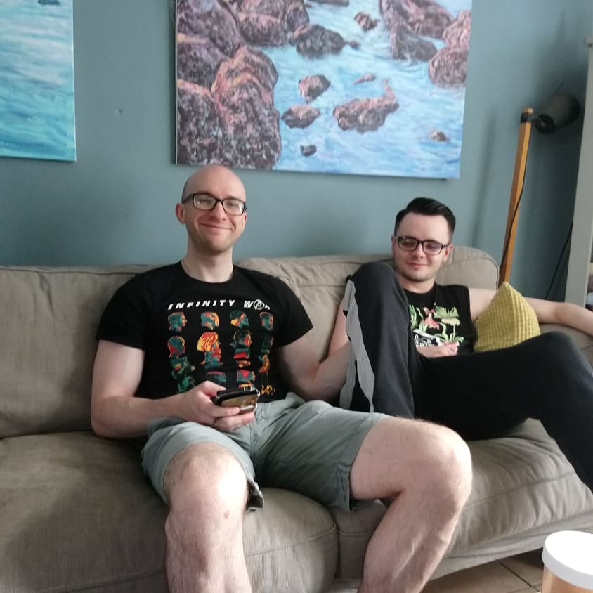 EliotDee's tweet photo. My wonderful boys π #flyingvisit π and #Meggiemoo π https://t.co/SaI9JSuGfo