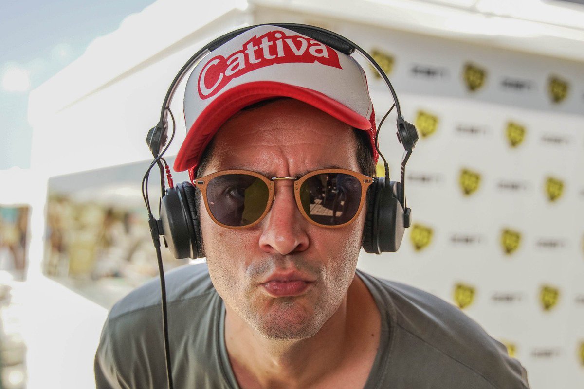 Radio105's tweet photo. Quanta bella gente a #105ZEN ๐ฃ๐๐
L' appuntamento e per domani con @dariospada e @niccolotorielli dalle 14.00 alle 16.00 dallo @zenbeachgallipoli
.
.
#radio105 #Gallipoli #zenbeachgallipoli https://t.co/myerrFAfbD