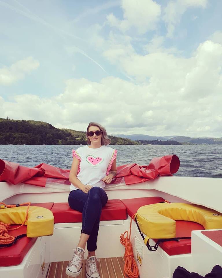 cheekyrob83's tweet photo. Took a boat out today #amonaboat #LakeDistrict #windermere ๐ค https://t.co/01uA95iRkZ