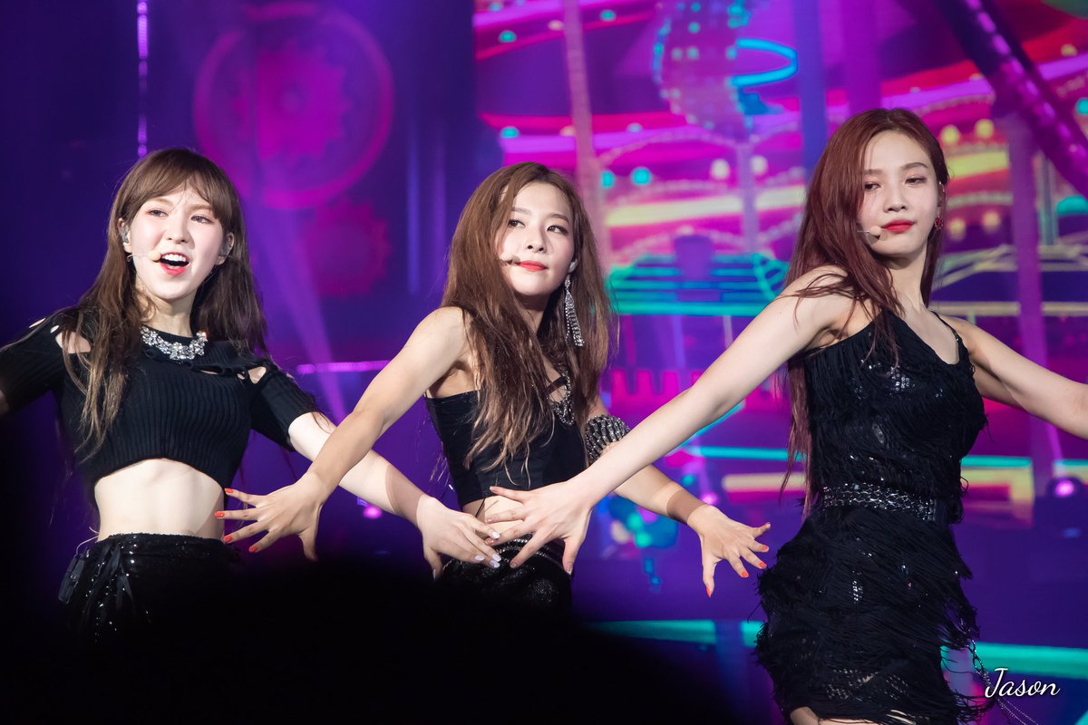 JasonC_1112's tweet photo. 180804/05 레드벨벳 콘서트 REDMARE #레드벨벳 #RedVelvet #Seulgi #슬기 #Joy #조이 #Wendy #웬디 https://t.co/Dm6tMZImLH
