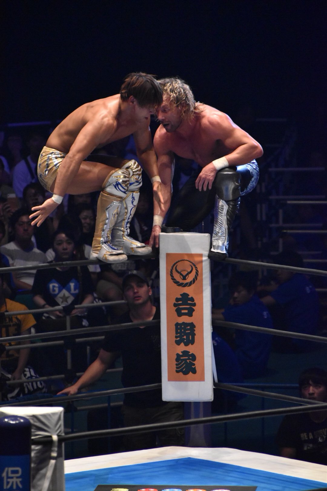 ケニー・オメガ vs 飯伏幸太 / Twitter