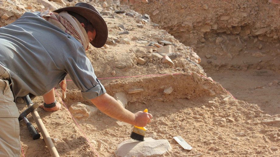 PlacesofLegend's tweet photo. Projection much? Laziness led to extinction of Homo erectus https://t.co/xZCr4FXVvC https://t.co/66SPU6XFK6