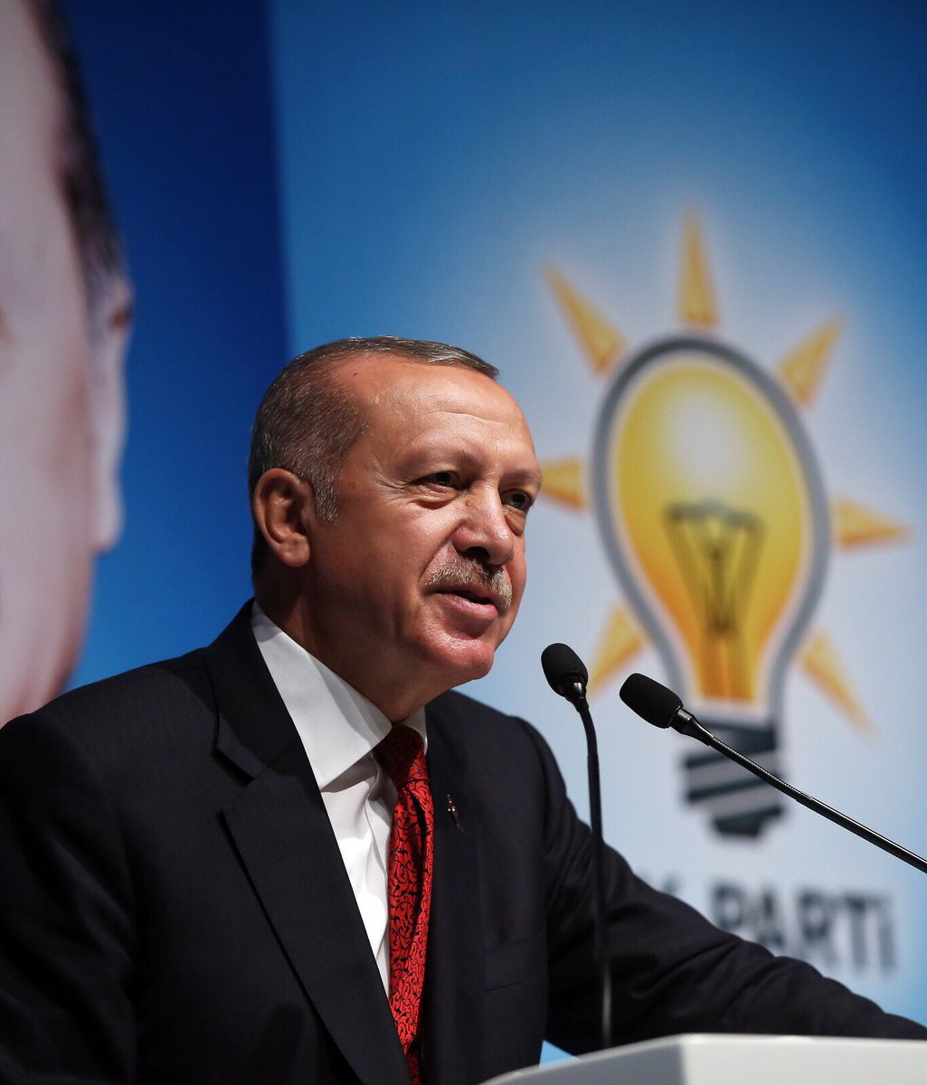 Akparti's tweet photo. Genel Başkanımız ve Cumhurbaşkanımız Recep Tayyip Erdoğan, İsmail Kahraman Kültür Merkezi'nde düzenlenen Rize İl Başkanlığı Genişletilmiş İl Danışma Meclisi Toplantısı'na katıldı. https://t.co/k86ldvMrGs