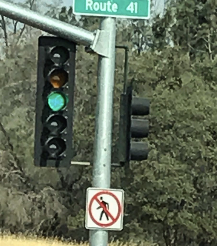 MrsManxTiger's tweet image. Apparently there is no #daddancing allowed at #route41 traffic lights 🚦 
🤣🤣🕺🕺