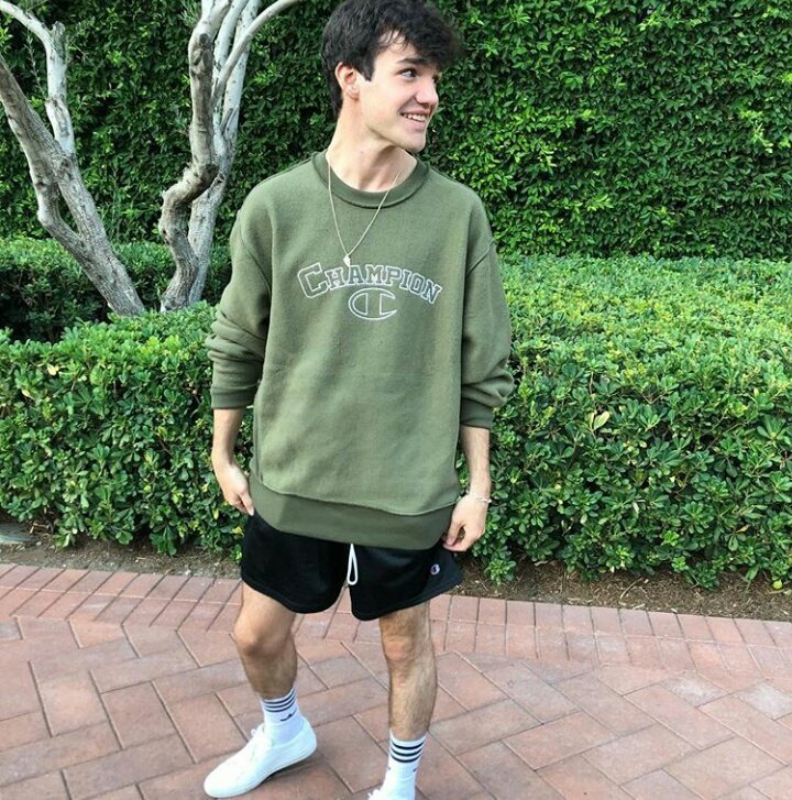 Aaron_SPN's tweet photo. #FOTO - Última foto de @AaronCarpenter en Instagram // @BlakeGray le ha dado mg https://t.co/8un3sLv5G9