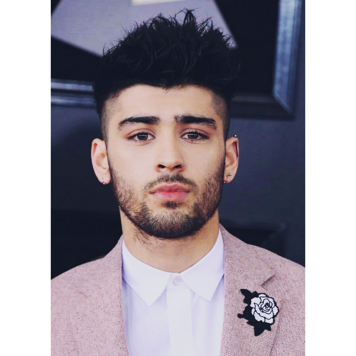 DeepakSilori's tweet photo. Luv This Guy😍....
#ZaynMalik #ZAYN #zaquad #GigiHadid #mindofmine #music #letme #entertainer https://t.co/F67Ub7kXjH