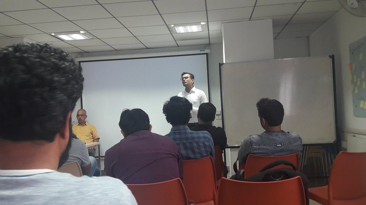 FullestJiyo's tweet photo. Before you start looking for an #investor look for an #advisor rohit bafna , AVP #venturecatalyst at jiyofullest @FullestJiyo #Funding #Strategy workshop. With @greenbubblesin #startup #funding #startupindia #jiyofullest #bulletproofyourstartup https://t.co/bhxaQ7KG07