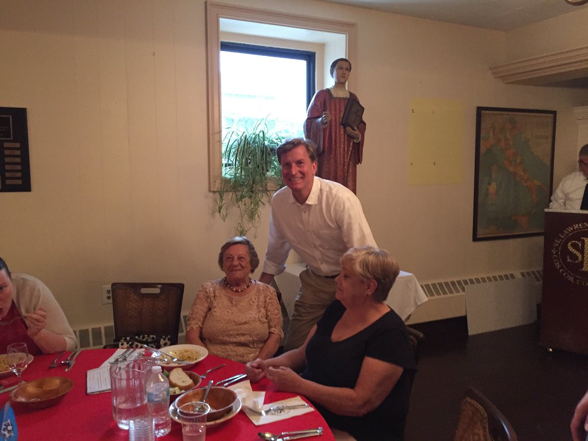 SteveObsitnik's tweet photo. Had a wonderful evening @ the Community Meet & Greet in New Canaan & the Feast of St Lawrence in Cos Cob!
The people of CT want a leader who has a plan to fix our state's current economy & allow people to live, work & retire IN CT..My plan is the ONLY realistic one to #ReinventCT https://t.co/ECwii6o3DG