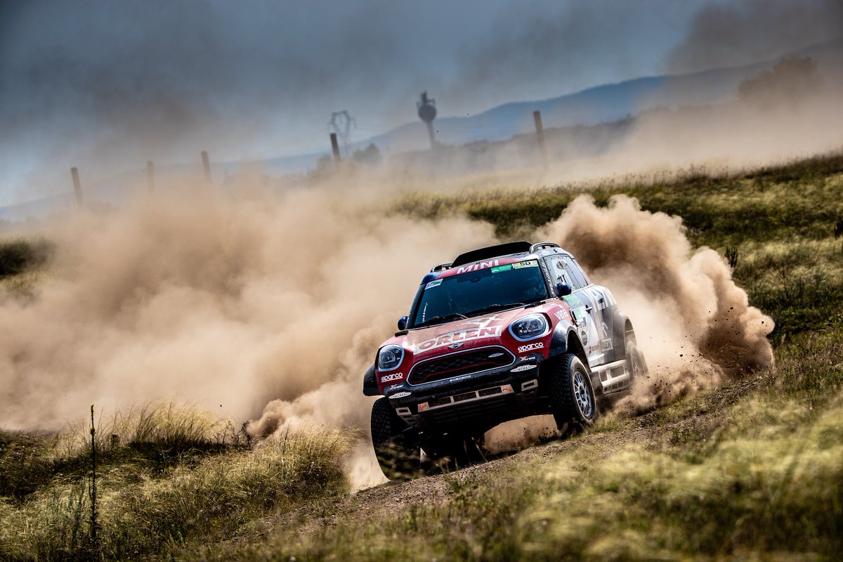 TeamORLEN's tweet photo. Kuba #Przygonski i Tom #Colsoul zajmują 2. miejsce na #HunGarianBaja! Załoga #ORLENTeam umacnia się na pozycji lidera Pucharu Świata #fia w rajdach terenowych. Kolejny sprawdzian - @baja_poland - już 30 sierpnia! https://t.co/YpsABS4pJ1