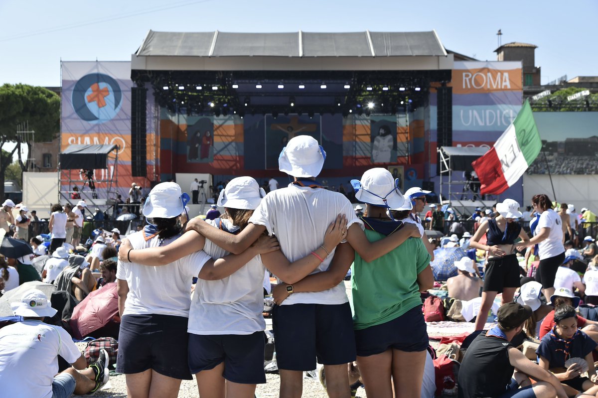 #SiamoQui al #CircoMassimo per raccontare una giornata bellissima. Aspettando #PapaFrancesco 

guarda il #WebDoc con foto, storie e video

adobe.ly/2OqdZge

#PerMilleStrade #SiamoQui #VadoAlMassimo