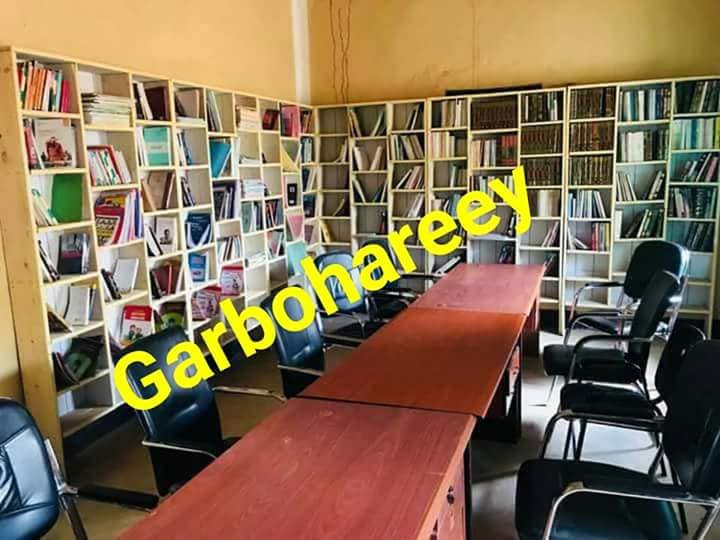 Jacfar252's tweet photo. SOMALIA. Two Historic libraries were opened in the cities of #Garbahaarey, Gedo, and #Adaado, Galgaduud. #Cadaado #LiibraryOpened #AdadoIsReading https://t.co/2LnuBWxXaI