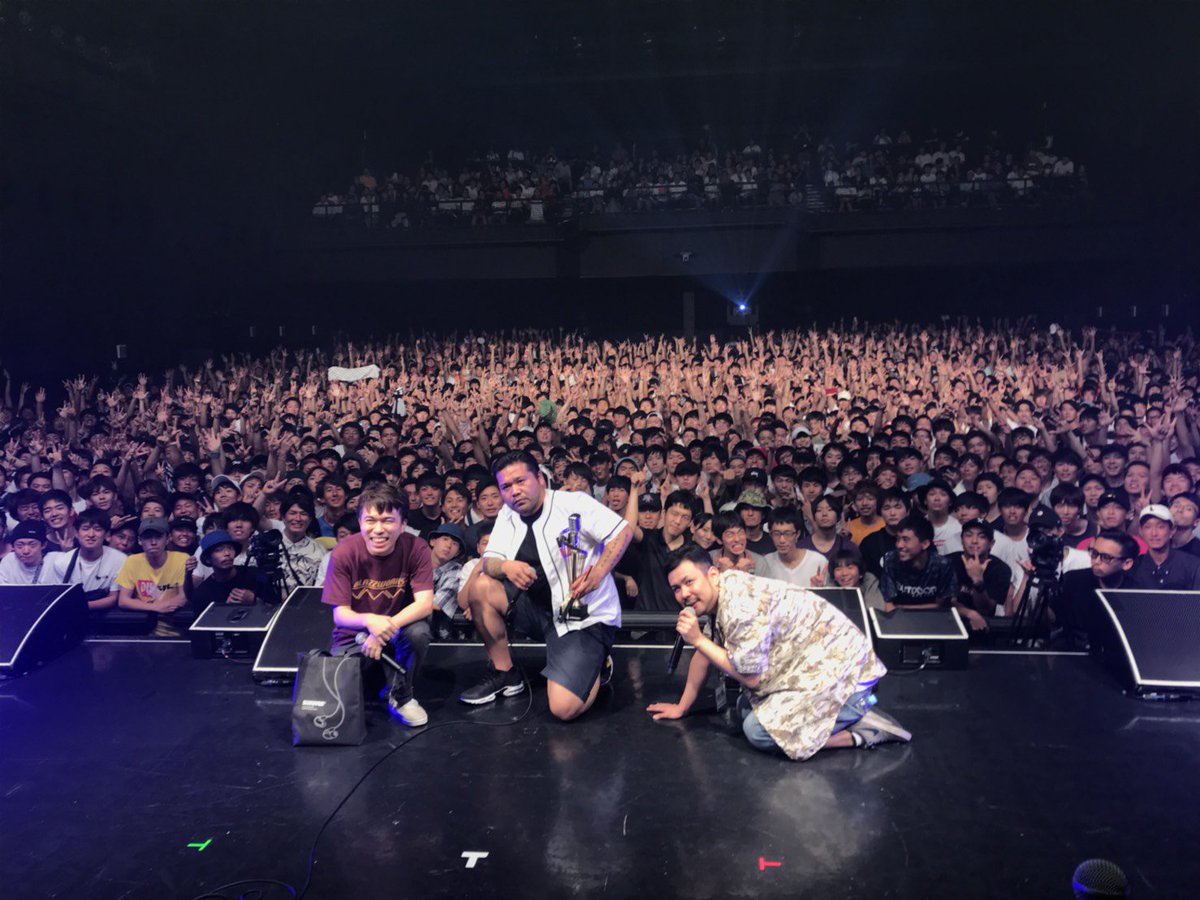 sengokumc's tweet image. 関係者からもらった優勝した漢さんの写真
#18代目王者