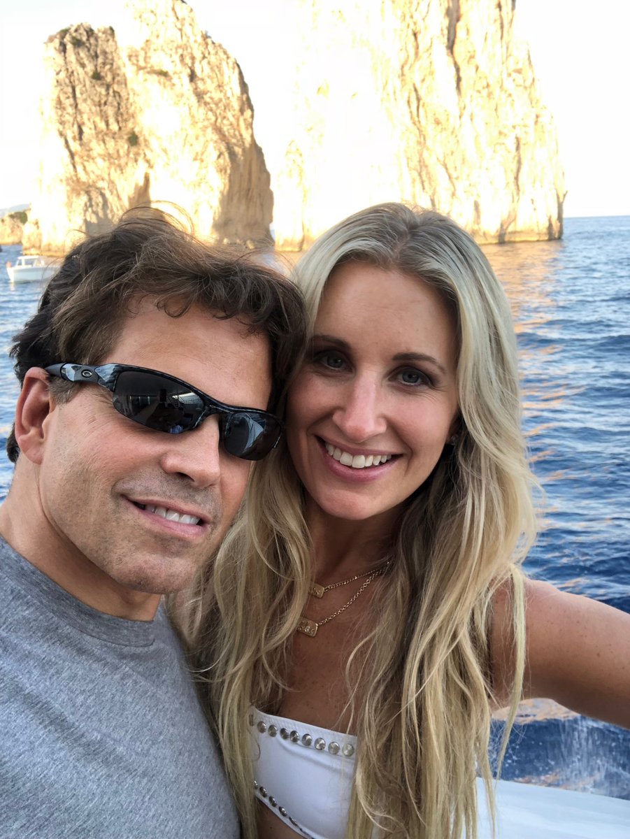 Scaramucci's tweet photo. Capri Italia https://t.co/CaVudTBEDX