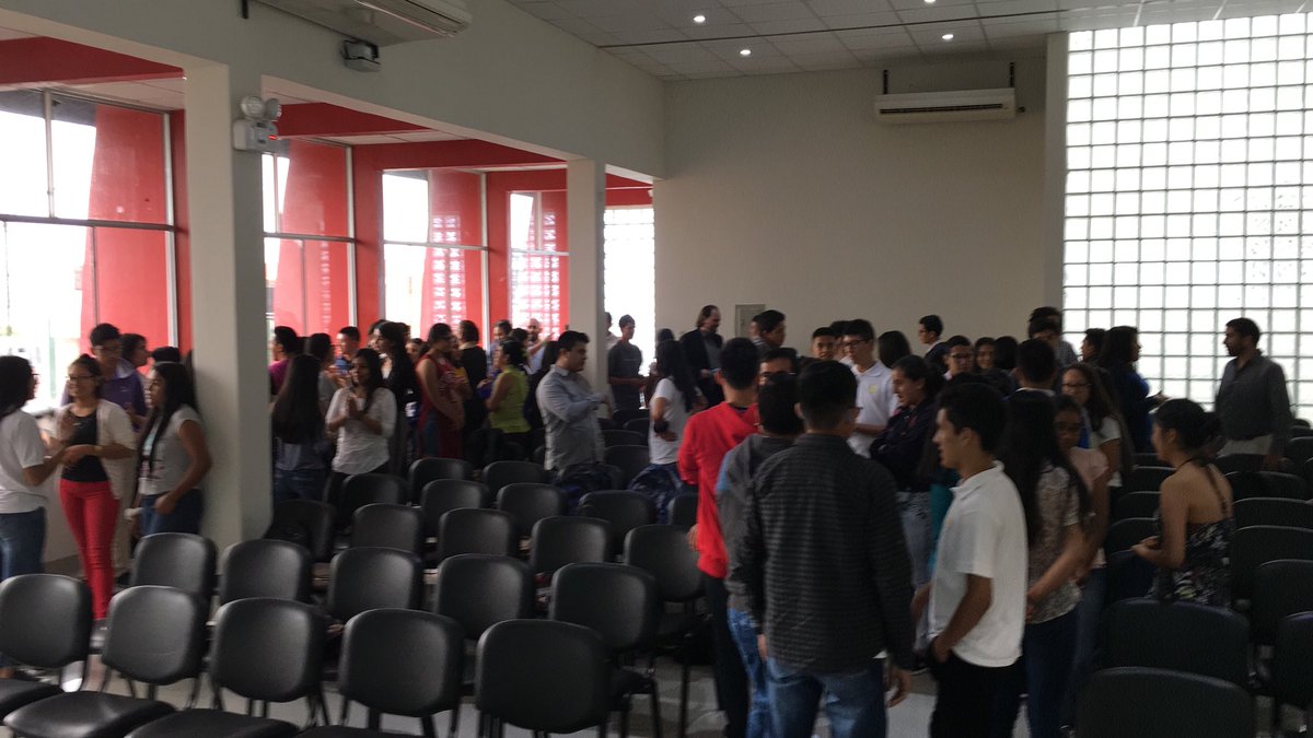 Yuri Aldo (@anecdotario84) on Twitter photo Interacciones que transforman, espacios para generar ideas y fortalecer el liderazgo juvenil. <a href="/USEMBASSYPERU/">Embajada EEUU Perú</a> #AlumniOutreachRoadshow #Tarapoto Interacciones que transforman, espacios para generar ideas y fortalecer el liderazgo juvenil. <a href="/USEMBASSYPERU/">Embajada EEUU Perú</a> #AlumniOutreachRoadshow #Tarapoto
